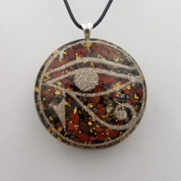 orgonite-pendant-eye-of-ra-elegant2