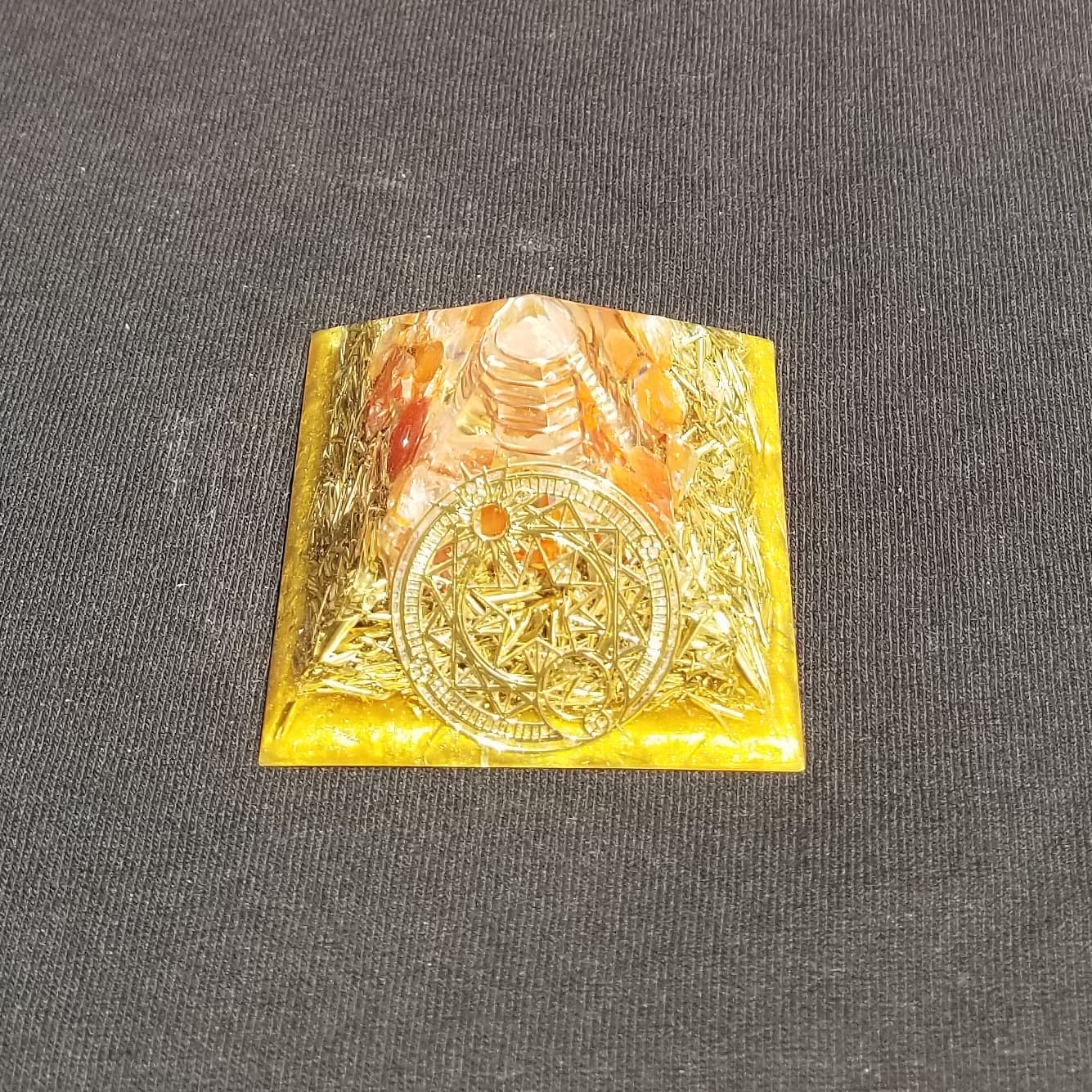 orgonite-pyramid-small-orange-solar-seal-02